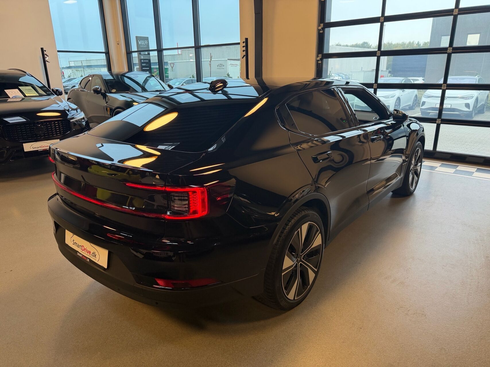 Sort Polestar 2 fra 2023
