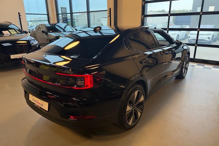 Sort Polestar 2 fra 2023