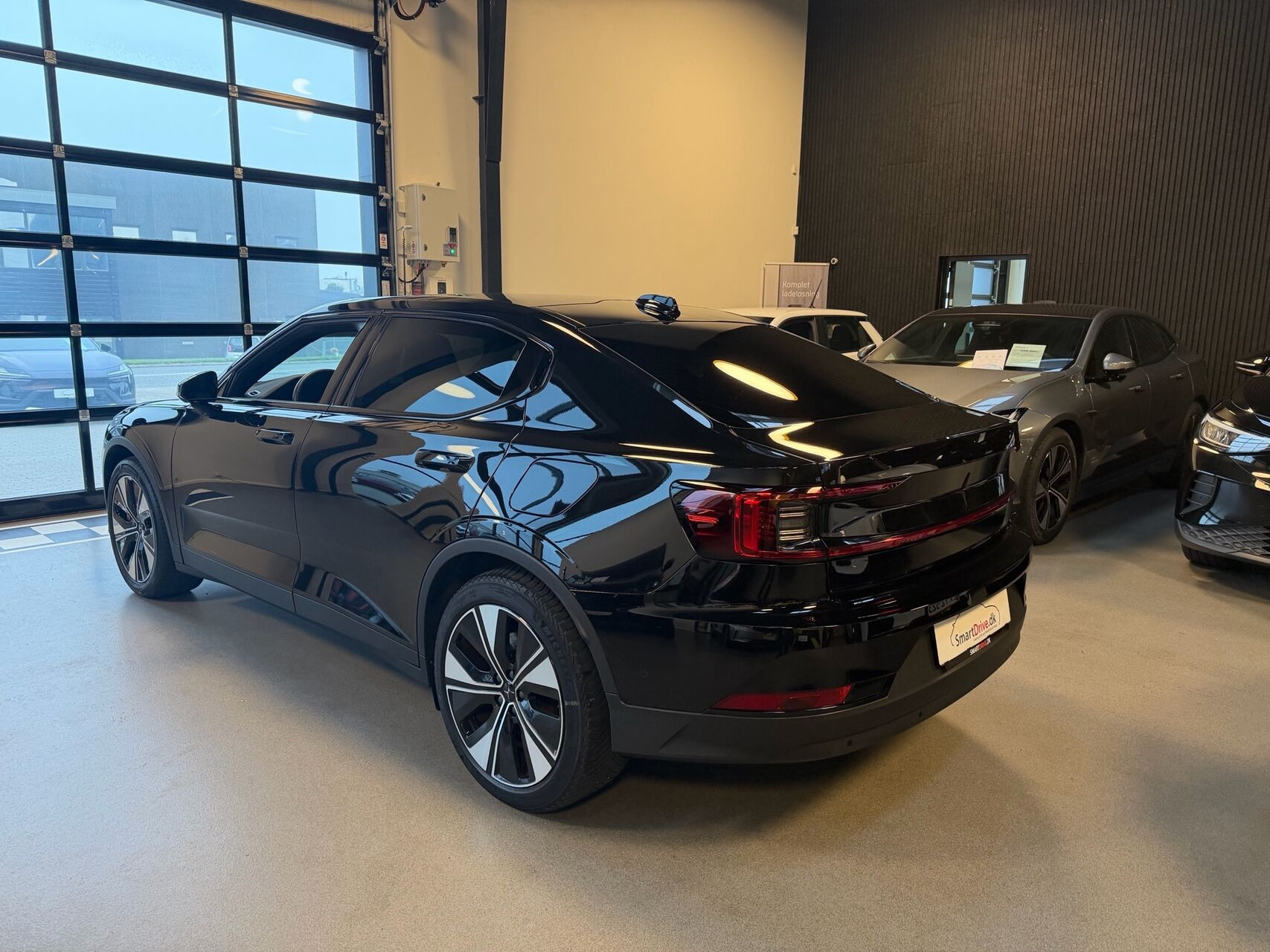 Sort Polestar 2 fra 2023