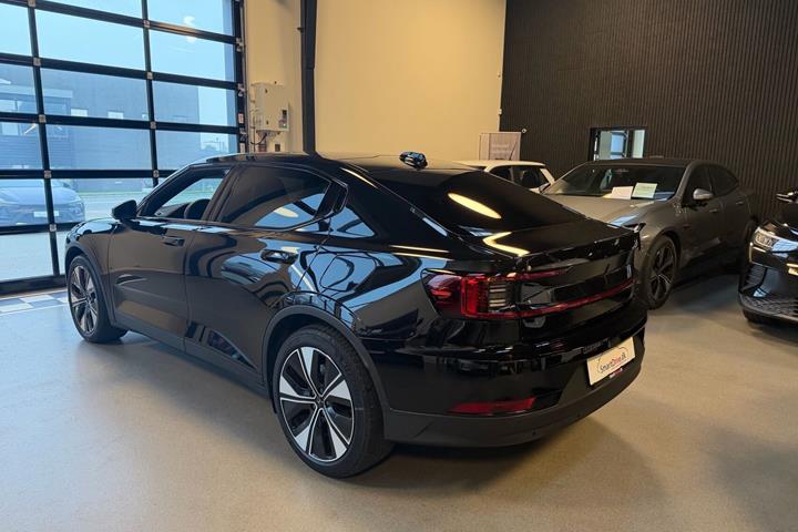 Sort Polestar 2 fra 2023