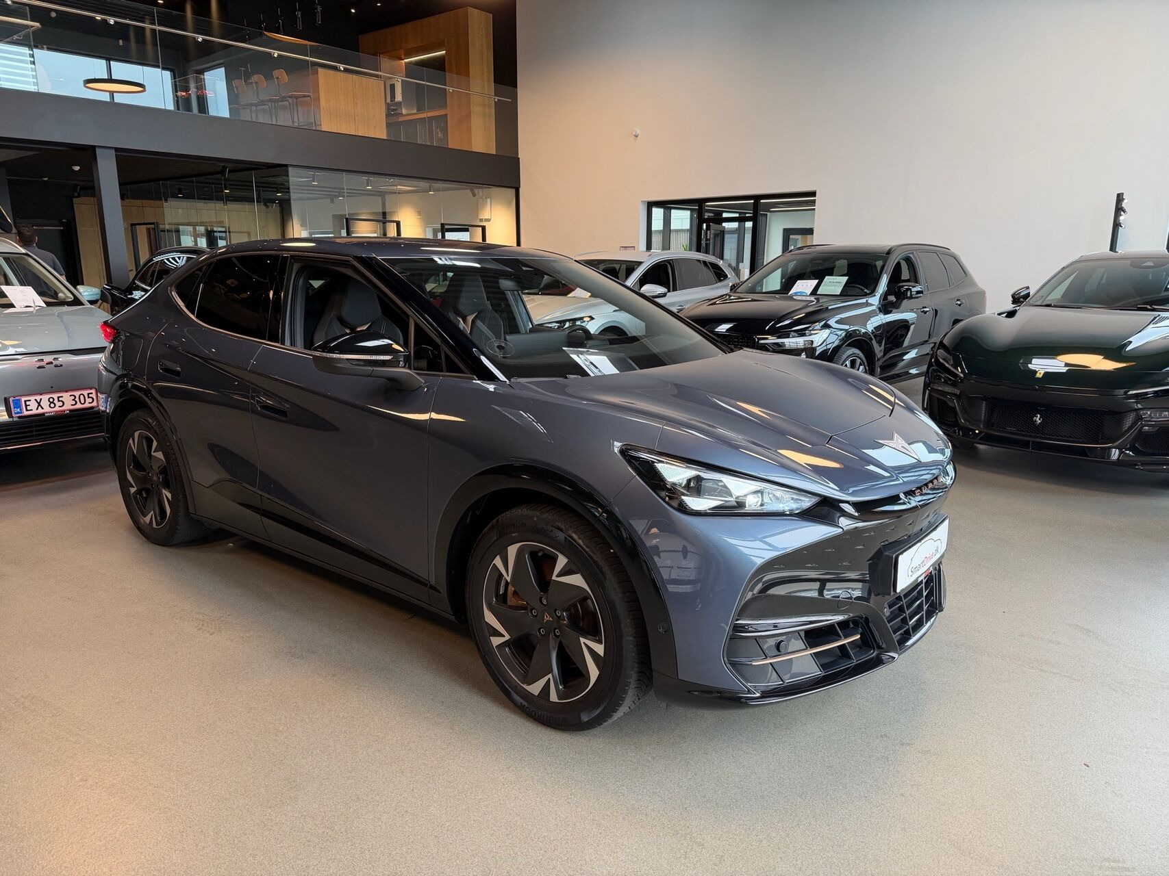Blå Cupra Tavascan fra 2025