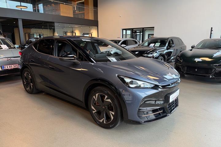 Blå Cupra Tavascan fra 2025