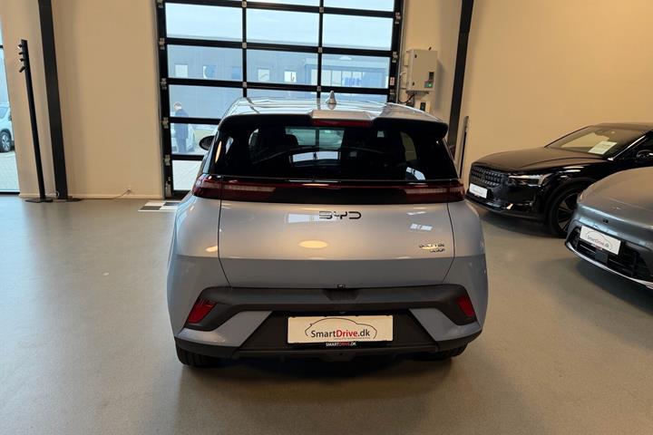 Blå BYD Dolphin Surf fra 2026