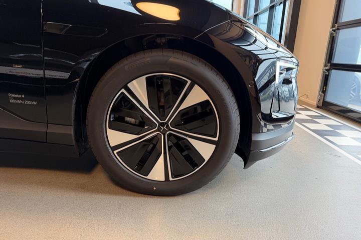 undefined Polestar 4 fra 2026