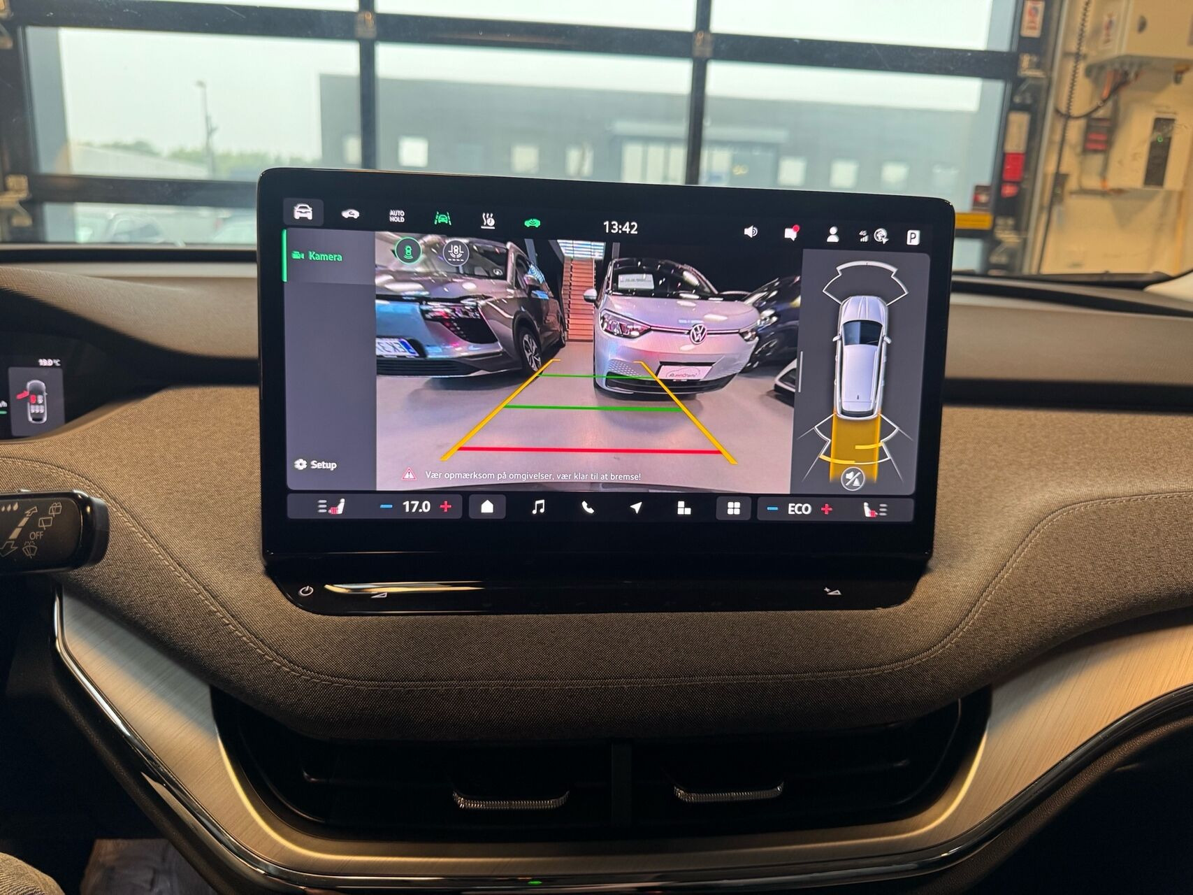 Grå Skoda Enyaq fra 2025