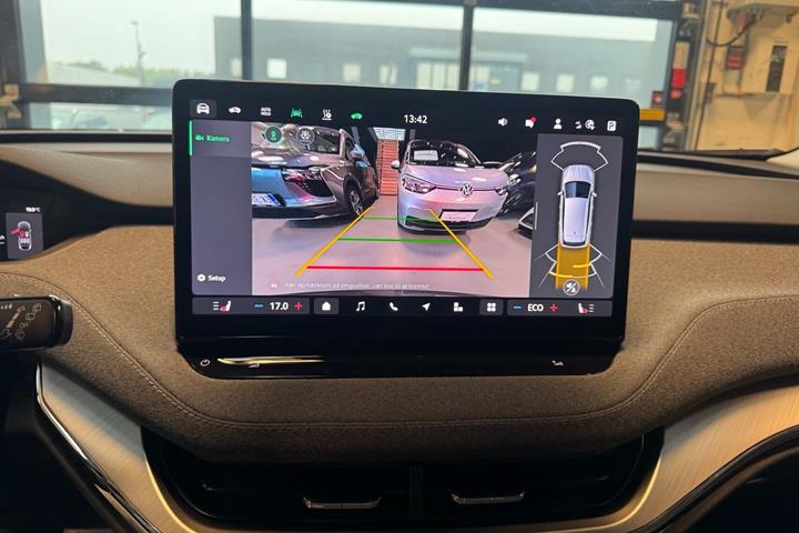 Grå Skoda Enyaq fra 2025