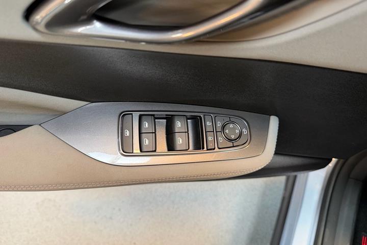 Blå BYD Dolphin Surf fra 2026
