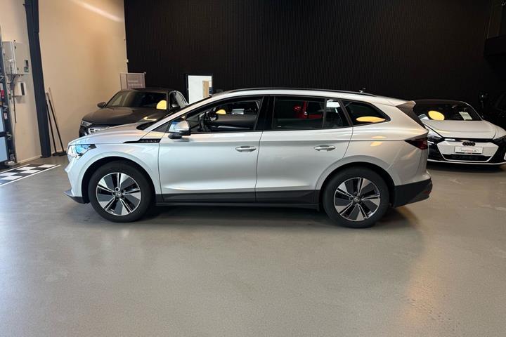 Sølv Skoda Enyaq fra 2023
