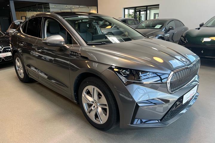 Grå Skoda Enyaq fra 2024