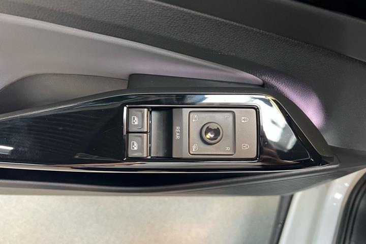 Hvid VW ID.4 fra 2023