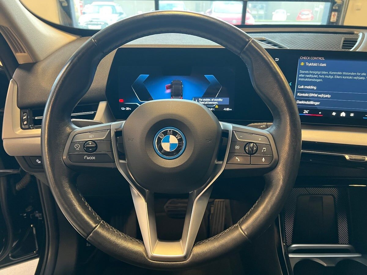 Sort BMW iX1 fra 2023
