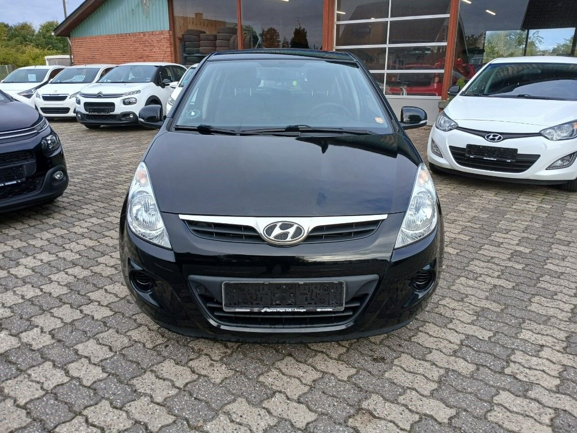 Sort Hyundai i20 fra 2012
