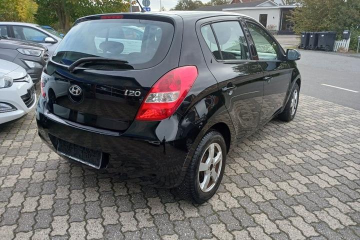 Sort Hyundai i20 fra 2012