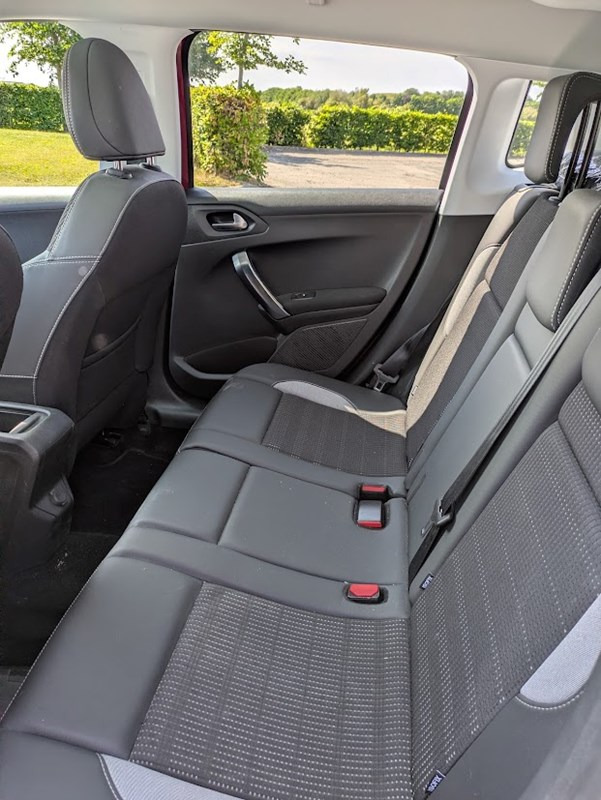 undefined Peugeot 2008 fra 2019