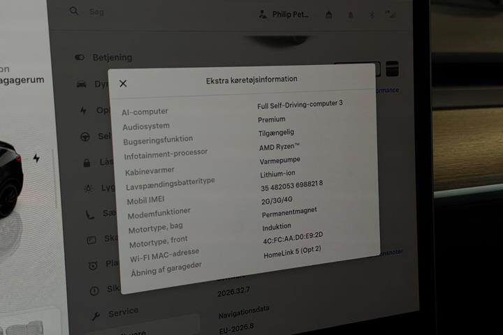 Sort Tesla Model Y fra 2023