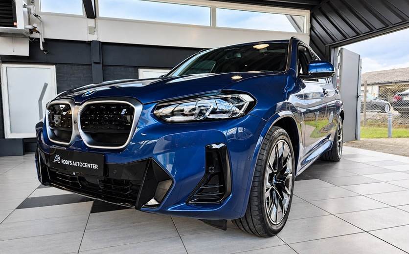 BMW iX3 Charged Plus M-Sport