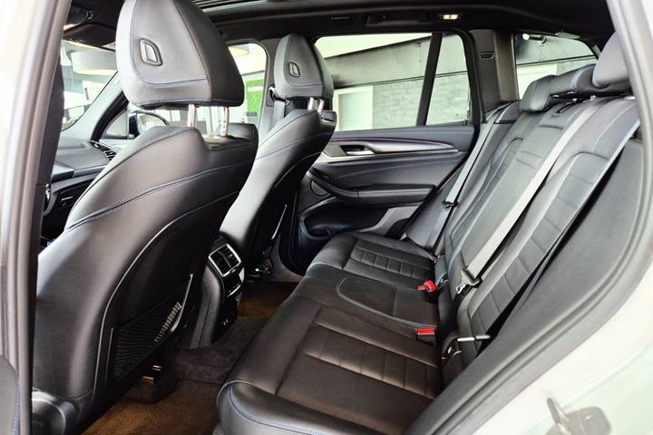 Hvid BMW iX3 fra 2022