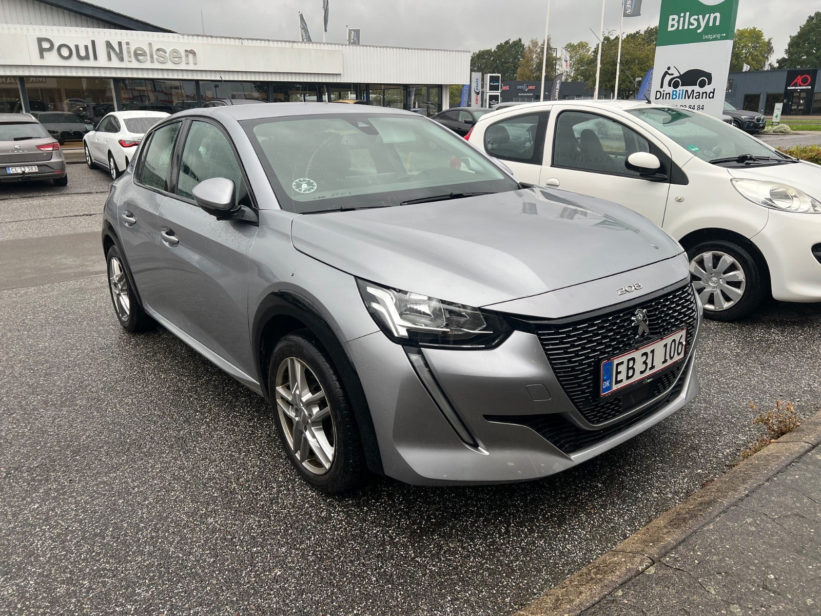 Grøn Peugeot e-208 fra 2020