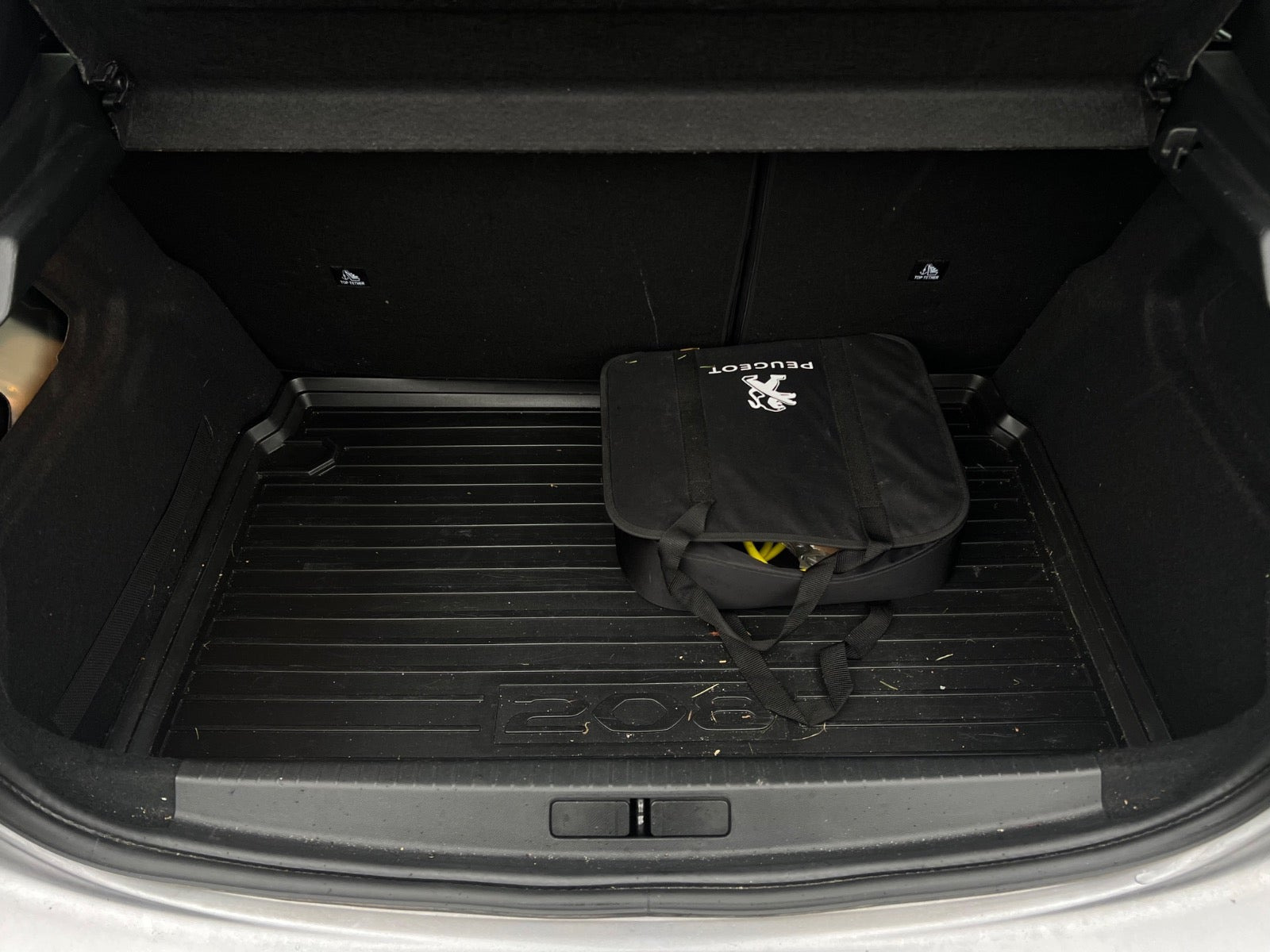 Grøn Peugeot e-208 fra 2020