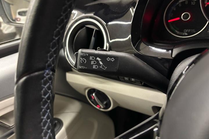 Sølv VW E-UP! fra 2014