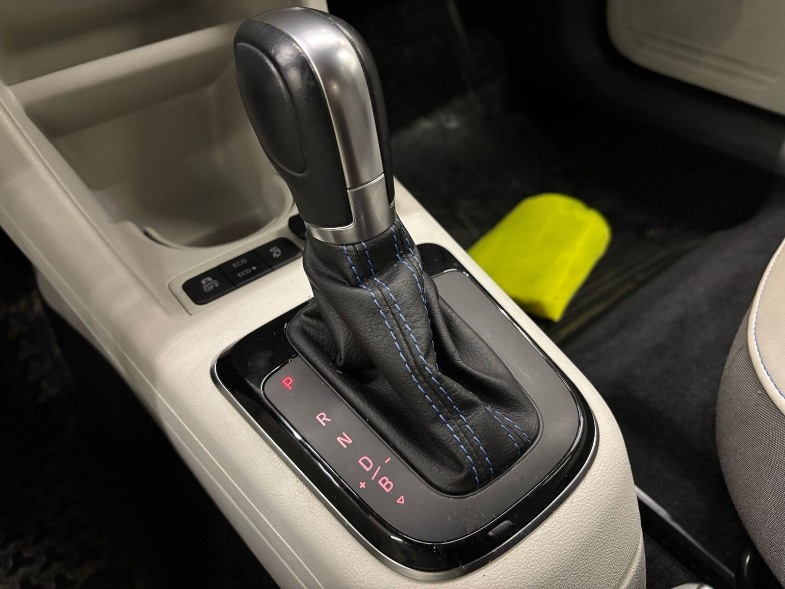 Sølv VW E-UP! fra 2014