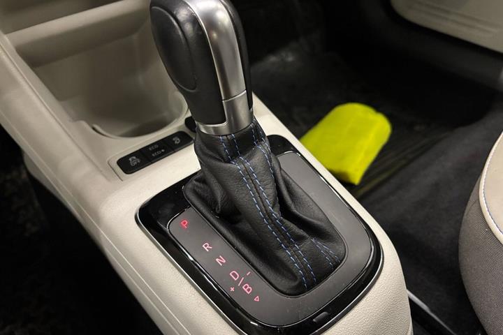 Sølv VW E-UP! fra 2014