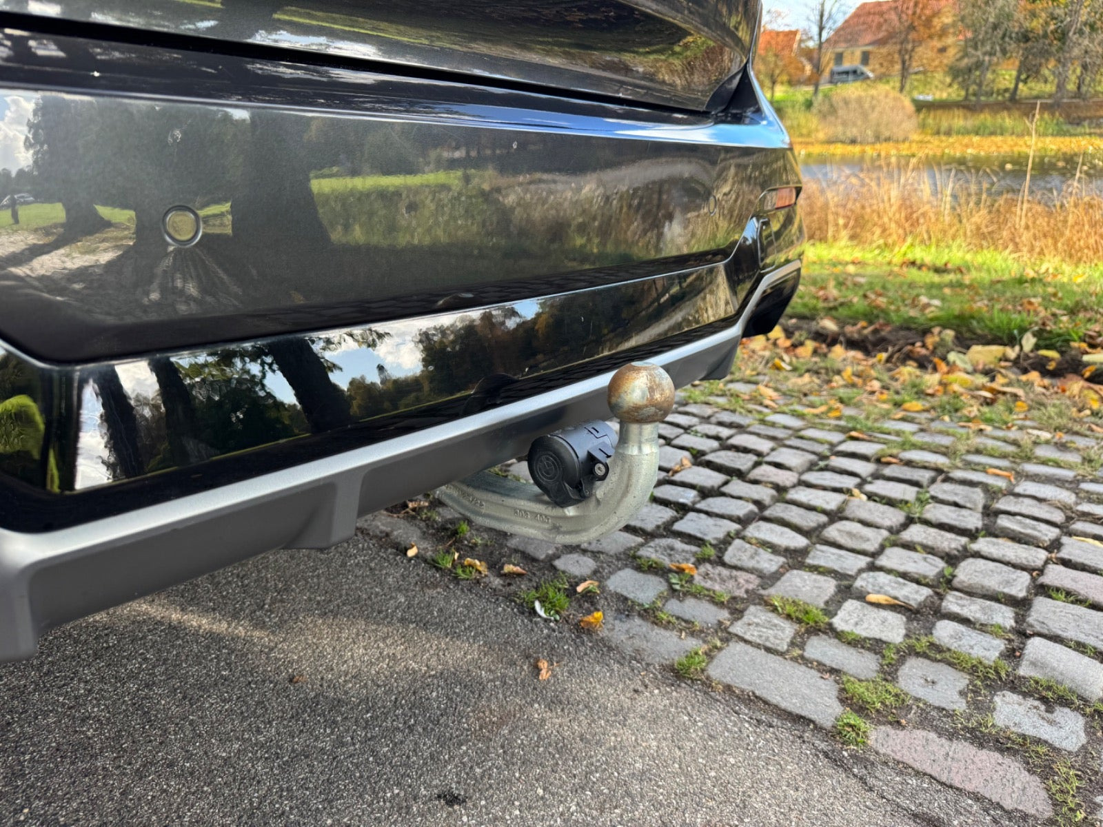 Grå BMW iX3 fra 2023