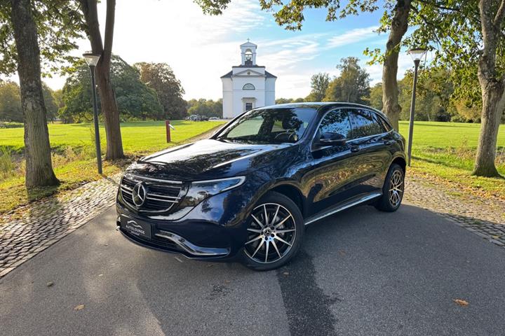 Blå Mercedes EQC400 fra 2022