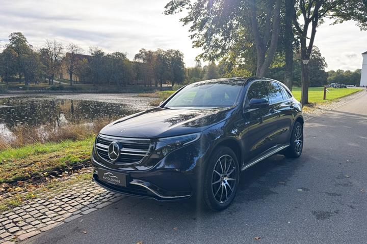 Blå Mercedes EQC400 fra 2022