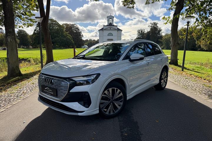 Hvid Audi Q4 e-tron fra 2023