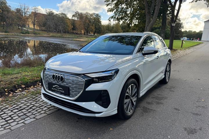 Hvid Audi Q4 e-tron fra 2023