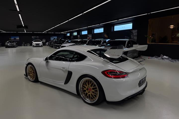 Gul Porsche Cayman S fra 2013