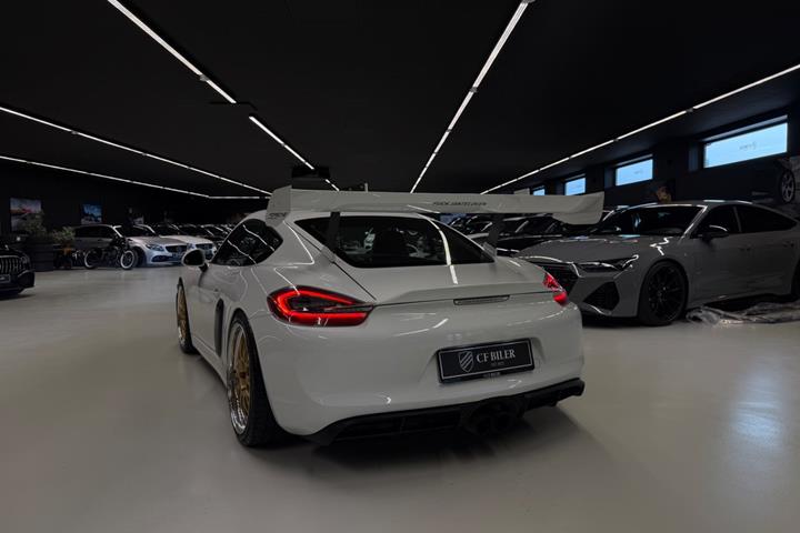 Gul Porsche Cayman S fra 2013