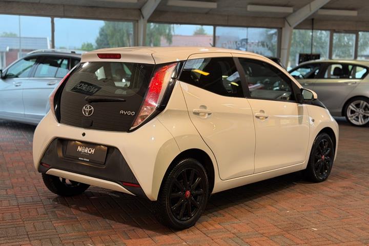 undefined Toyota Aygo fra 2015