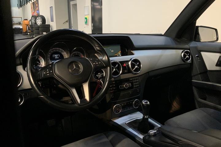Sort Mercedes GLK220 fra 2014