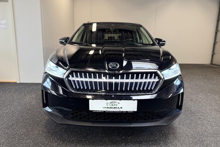 Sort Skoda Enyaq fra 2023