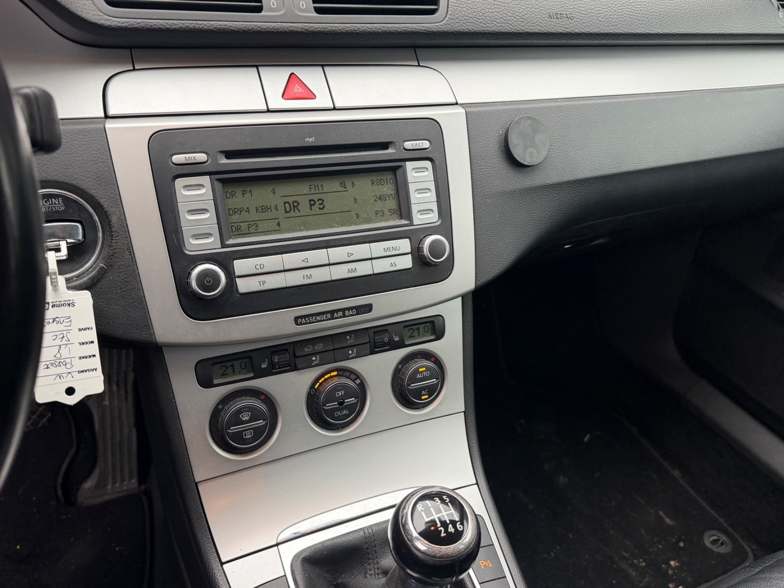 Sort VW Passat fra 2008