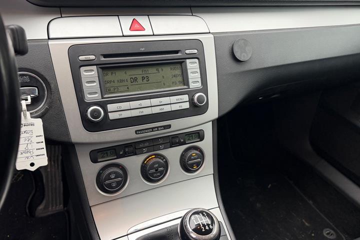 Sort VW Passat fra 2008