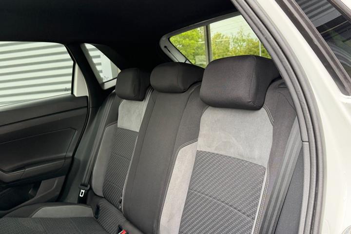 Hvid VW Polo fra 2019