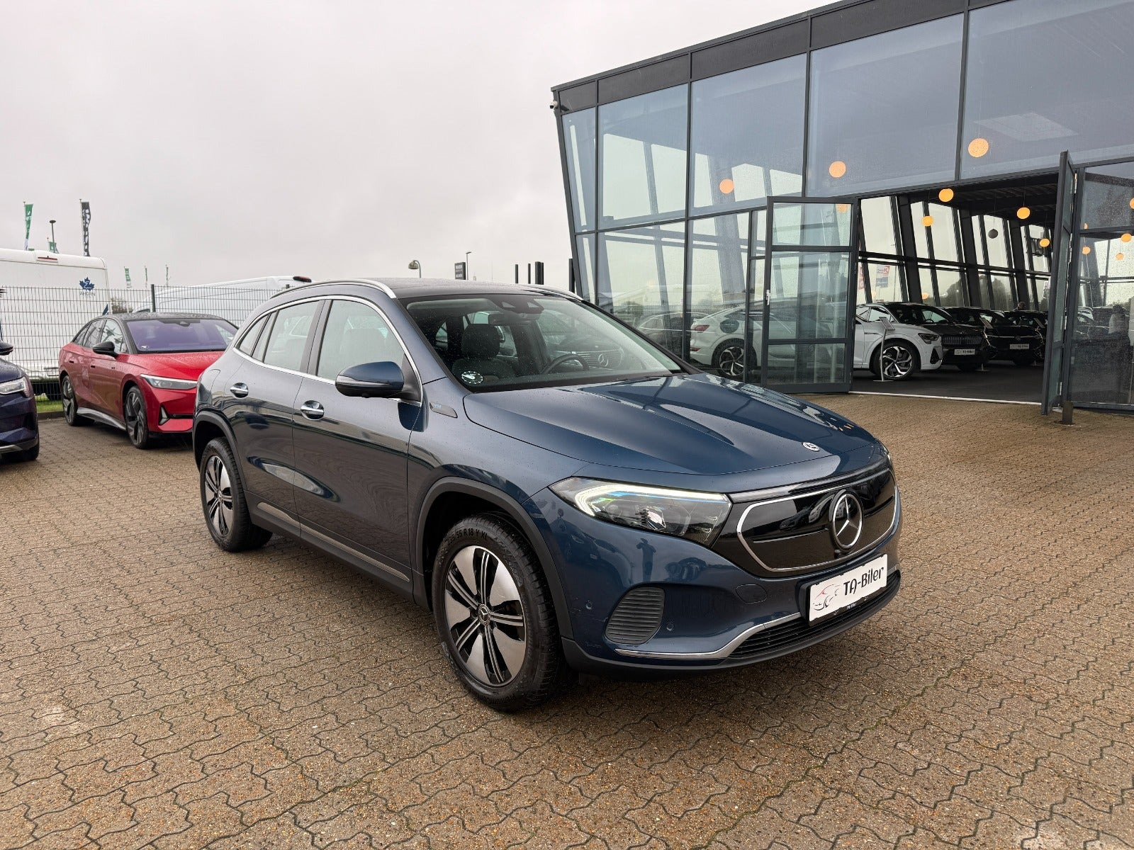 Mercedes EQA250 Electric Art