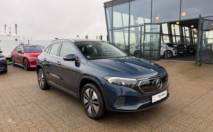 Mercedes EQA250 Electric Art