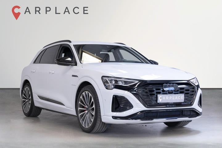 Hvid Audi Q8 e-tron fra 2024