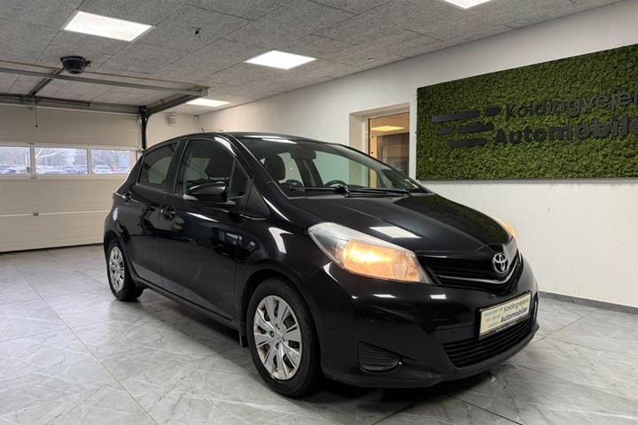 undefined Toyota Yaris fra 2011