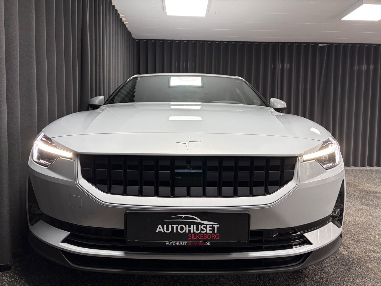 Hvid Polestar 2 fra 2023