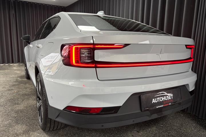 Hvid Polestar 2 fra 2023