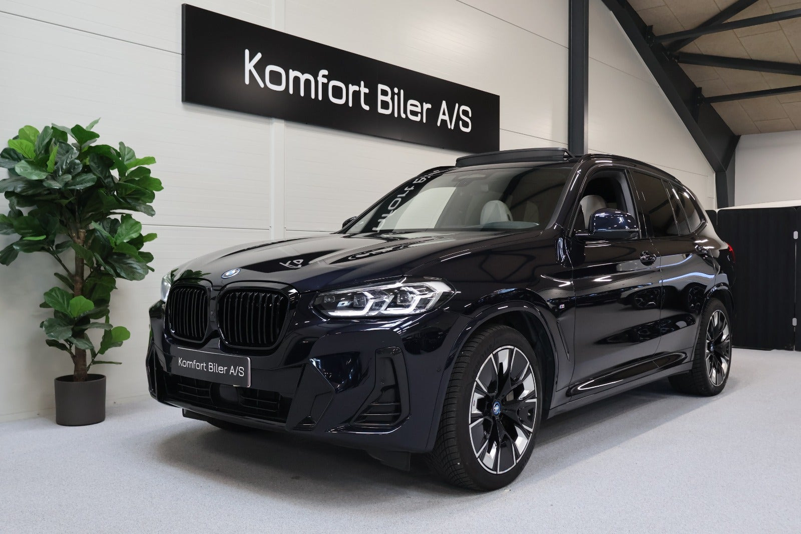 BMW iX3 Charged Plus M-Sport