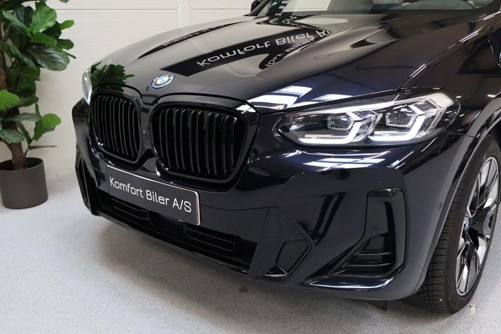 Sort BMW iX3 fra 2022