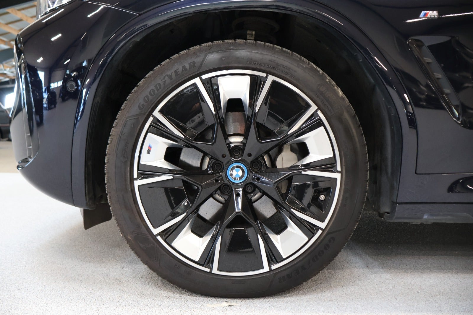 Sort BMW iX3 fra 2022