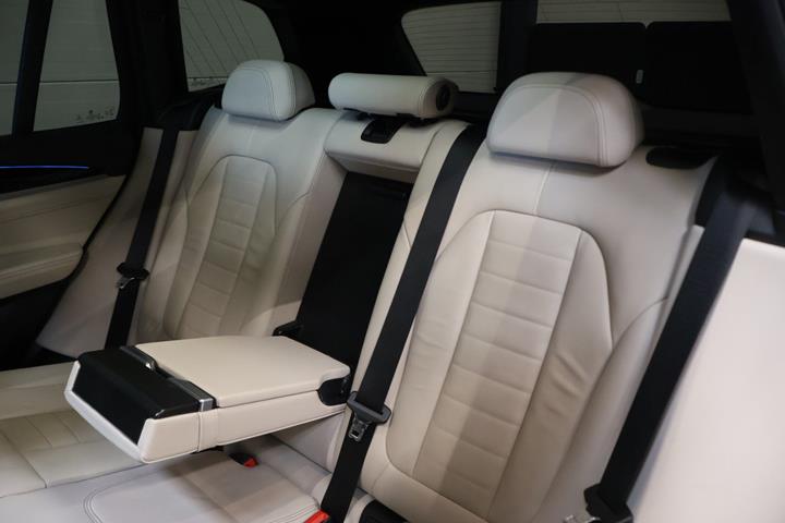 Sort BMW iX3 fra 2022