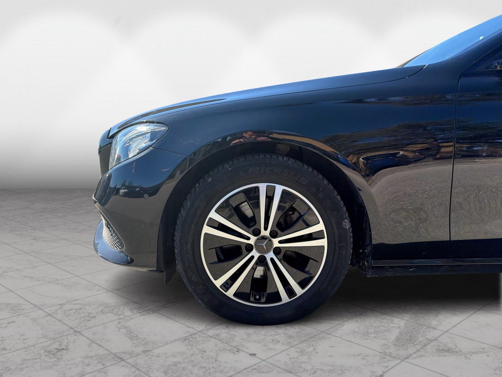 Sort Mercedes E220 d fra 2017